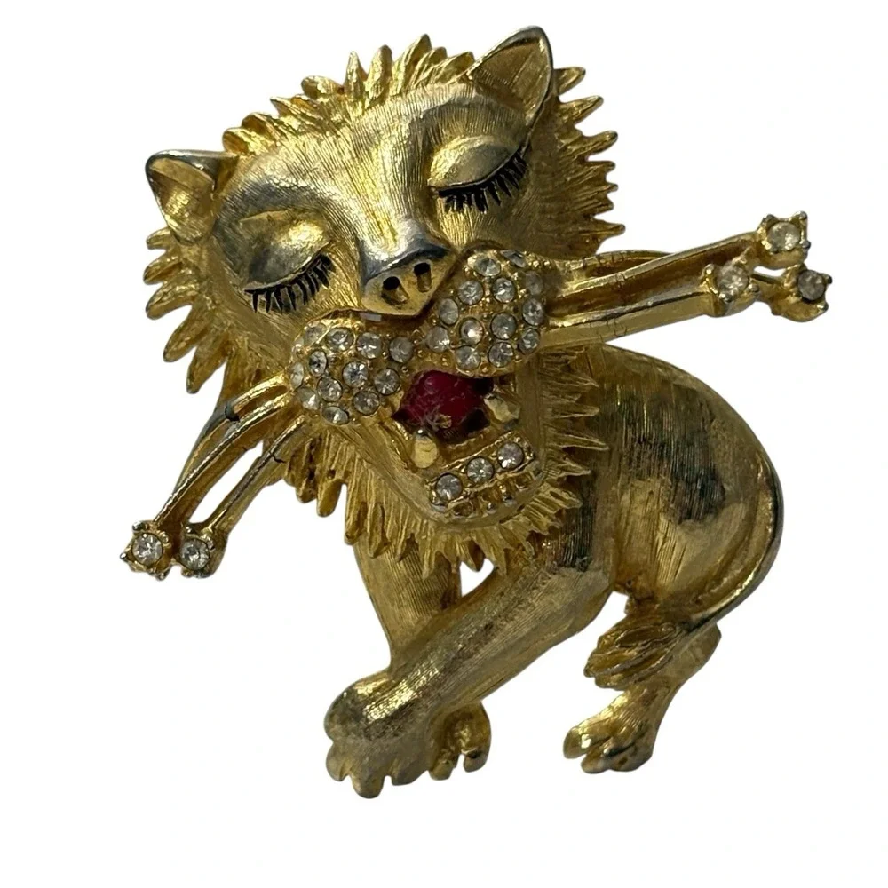 RARE Lion Brooch Pin Vintage Large‎ Enameled & Rhinestone Inset Figural Sleeping